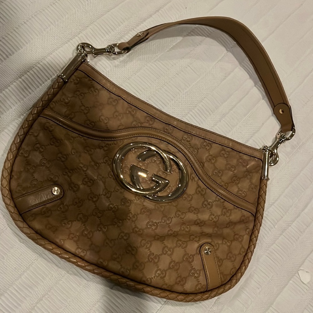 Gorgoeus Gucci leather shoulder bag